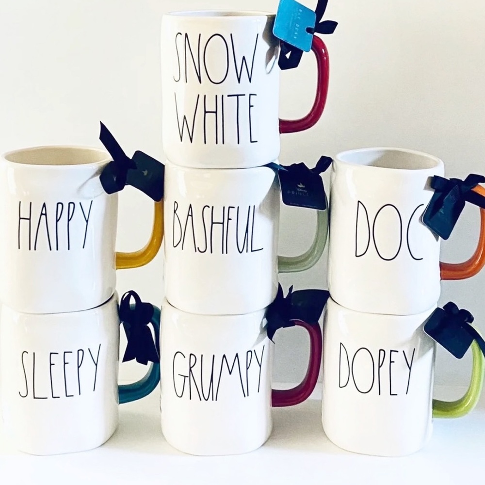 🚨FLASH SALE🚨Rae Dunn Disney Snow White & Dwarfs mugs
